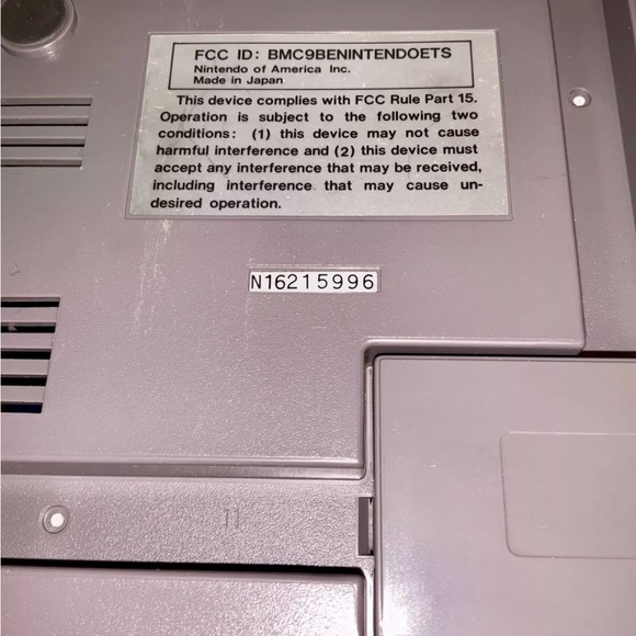 1985 Original Nintendo NES Console With 2 Controllers, Adapter ~ No games! - Picture 14 of 14